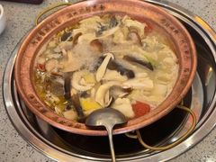 -阿婆情腊排骨火锅(金虹路店)