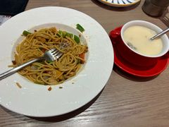 -必胜客(上海华谊新所店)