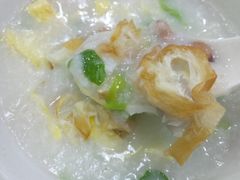 荔湾艇仔粥-银记肠粉店(赤岗店)