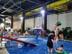 -泉城欧乐堡戏水湾艺术养生温泉