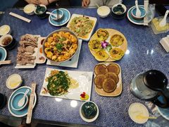 -三江源美食城