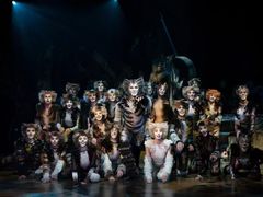 -交通银行前滩31演艺中心