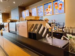 -星巴克臻选(上海合生汇1F店)