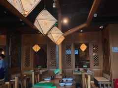 大堂-云海肴·汽锅鸡·云南菜(天山百盛优客店)