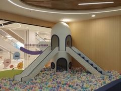 -爱威盛亲子俱乐部·纽约国际早托中心