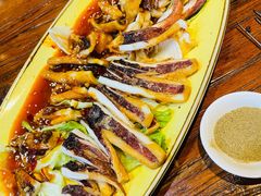 双吃大鱿鱼-红尘酒肉小馆