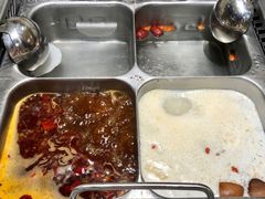 猪肚鸡锅底-海底捞火锅(河东万达广场店)