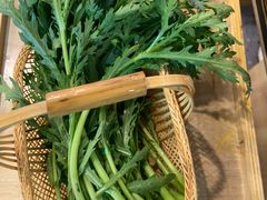 鲜活蔬菜-鲜货俚·现切牛肉·野生菌原生态火锅(西城永捷生活广场店)