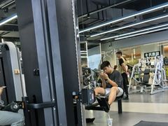 -超鹿运动(五四路恒力城店)