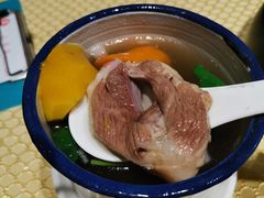 新疆缸缸肉-巴扎美食·新疆菜·西域歌舞表演餐厅(新疆大厦店)
