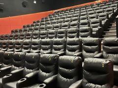 -环球国际影城(天鸿广场LUXE巨幕店)