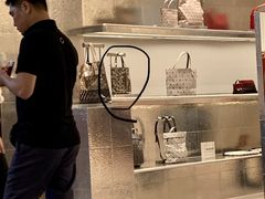 -三宅一生 (阪急梅田本店)