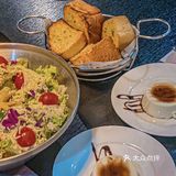 1米长的手工披萨，四种口味一次满足！！