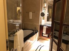 -广州富力丽思卡尔顿酒店