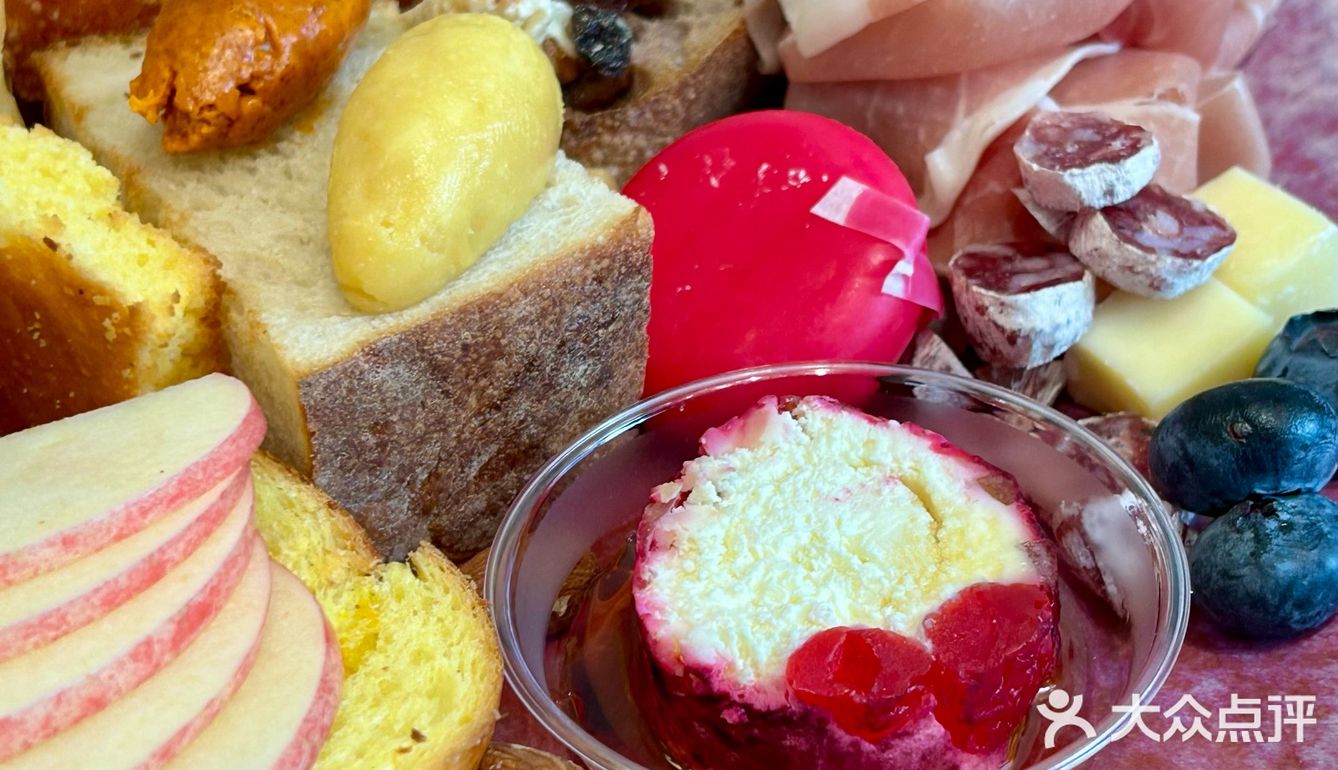 终于在南京吃上了面包拼盘！