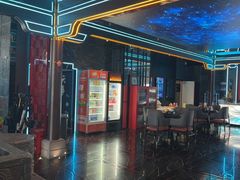 -屋有岛沉浸游戏旗舰店(中山公园店)