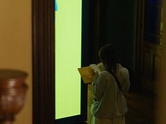 -Nathalie Djurberg与Hans Berg“牛皮纸包裹的月亮”-Prada荣宅当季展览