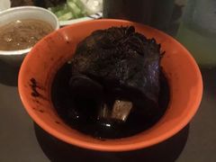 -东海岸人工湖美食村