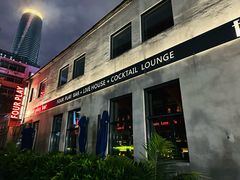 -FOUR PLAY BAR