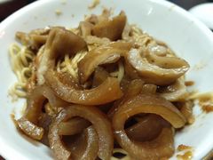 -松树干拌面店