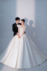 -雪中彩影婚纱摄影·微光艺术中心