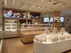 面包甜点陈列柜-好利来(高新枫叶广场店)