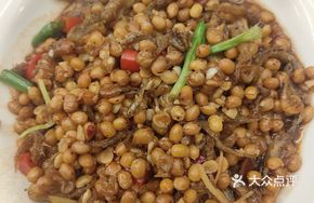 Stewed Yellow Beans with Small Fish