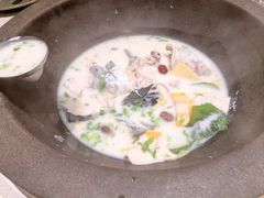 原味原汁锅-鲜潭蒸汽石锅鱼(五道口购物中心店)