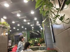 -愉肴麻辣香锅(中山路店)