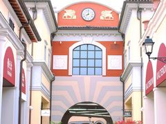 -佛罗伦萨小镇广佛名品奥特莱斯(疏港路店)