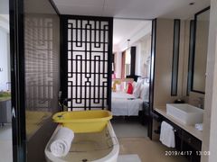 -三亚湾海居铂尔曼度假酒店