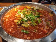 -野山舂·贵州现舂酸汤火锅(鸿通城店)