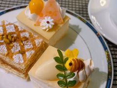 -亚洲国际大酒店·云顶阁旋转自助餐厅