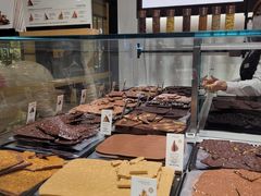 -Laderach 莱德拉(上海环贸iapm店)