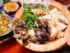 -楠小云·云南鲜菌·鲜牛自助火锅(九眼桥店)