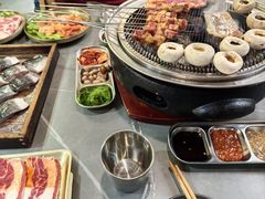 -围炉肉舍•炭烤活鳗•丹东海鲜烤肉(步行街店)