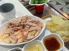 -洪氏嗨捞·广东猪肚鸡·椰子鸡火锅(西咸万象城店)