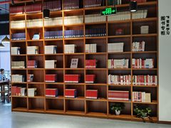 -上海市虹口区图书馆(曲阳分馆)