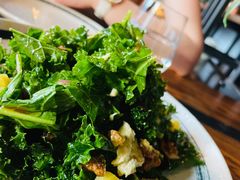 羽衣甘蓝蔓越莓洋葱芝士沙拉-SMOKI & CO(五大道店)