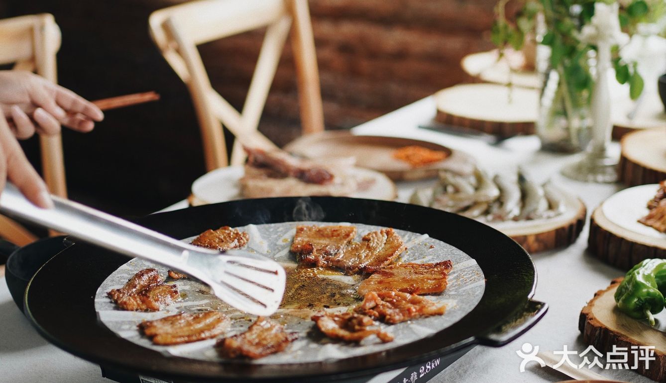 成都有个小北欧🌲这是羊圈改造的木屋餐厅