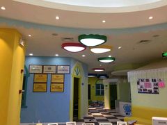 -爱萌盟婴童成长中心(泛悦店)