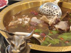草本牛骨原汤-周老三跷脚牛肉·全牛火锅(非遗传承店)