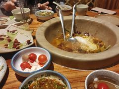-滇香肴·云南菜蒸汽石锅鱼(云南北路店)
