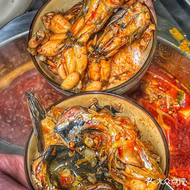 在深圳！！这家田鸡火锅我能吃一辈子！嘎嘎香