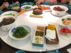 -荷塘秋月·本帮江浙菜(国权路店)