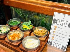 -银米·云南传统过桥米线(双廊黑金冠店)