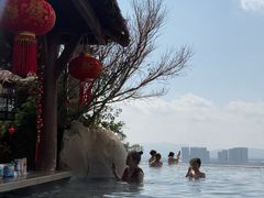-七彩云南古滇温泉山庄