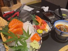 -山川小町·极番烧肉(新地假日广场店)