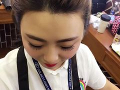 -金夫人化妆摄影职业培训学校