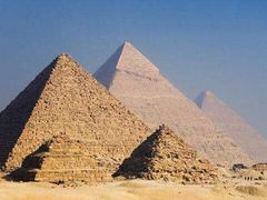 -吉萨金字塔群